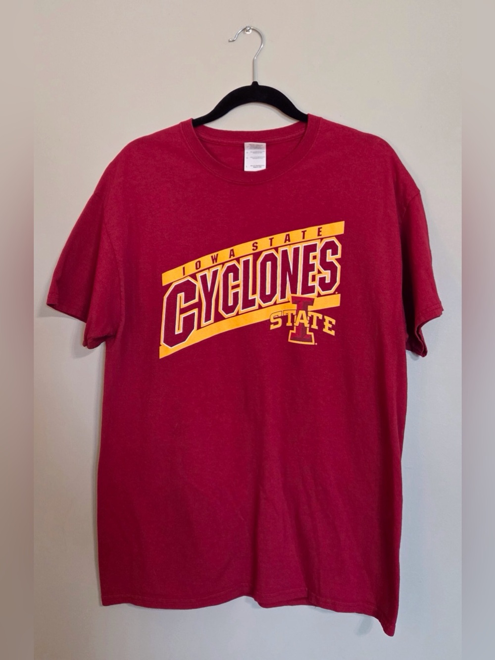 Men’s Large Gildan Red Iowa State Cyclones T Shirt